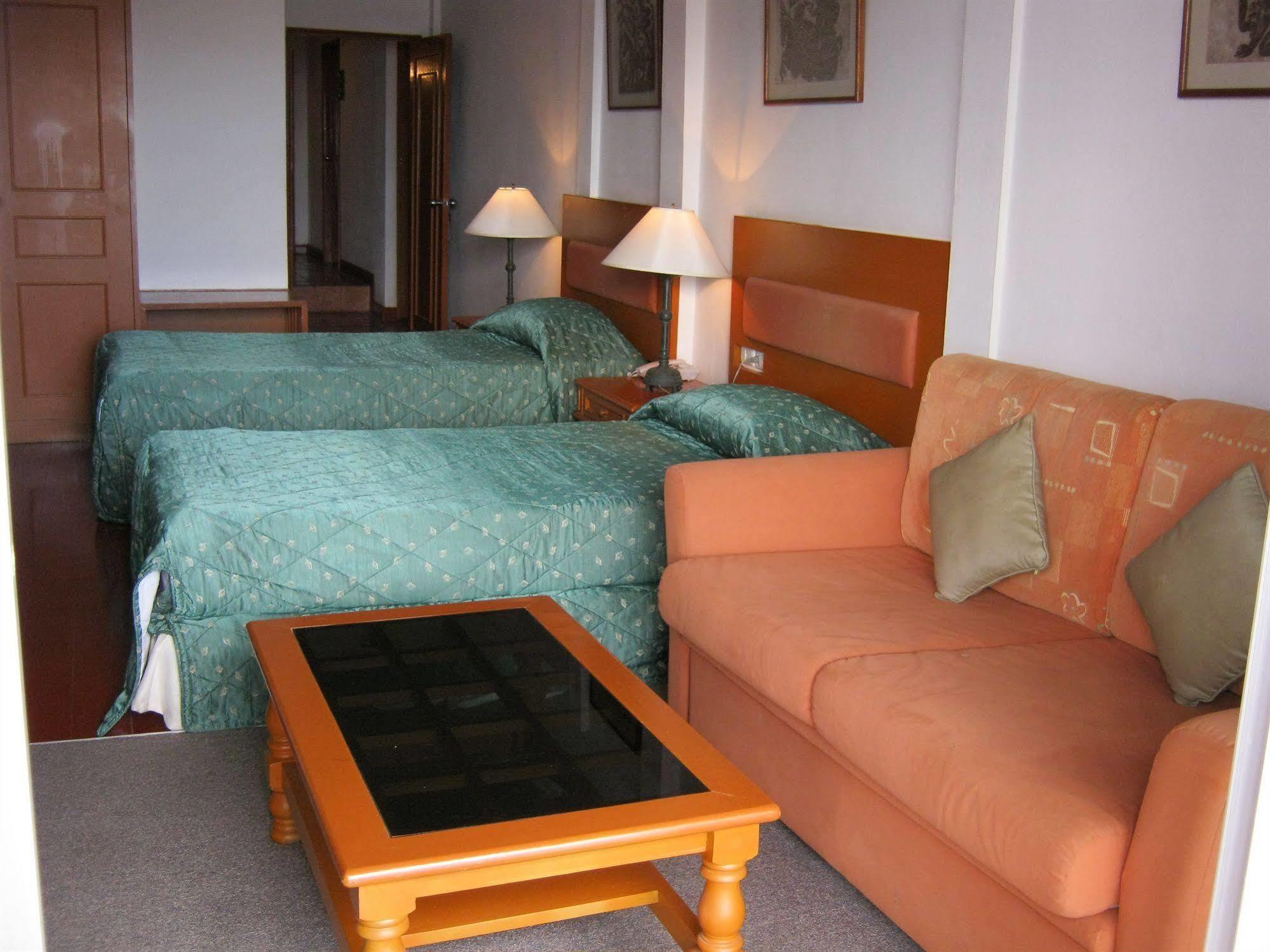 Patong Orchid Hotel And Spa Kalim Bay מראה חיצוני תמונה